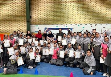 حضور پرشور دانش‌آموزان دختر مدارس بخش قلعه نو در مسابقات ورزشی 