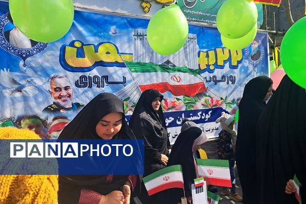 راهپیمایی و جشن یوم الله ۲۲ بهمن در شهرستان گناباد 