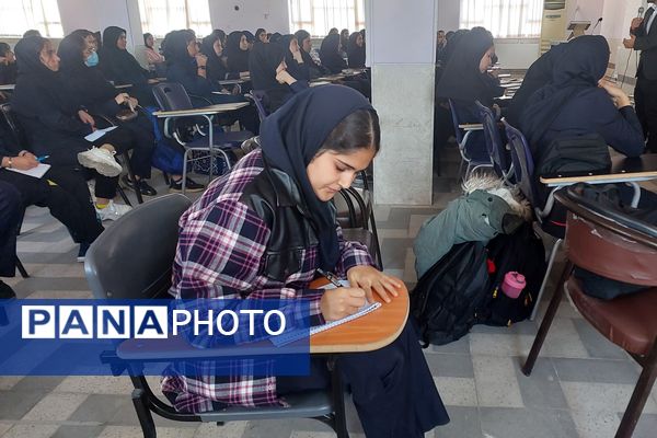 کارگاه خلاقیت در مطالعه و یادگیری در دبیرستان دستغیب ناحیه ۳ شیراز