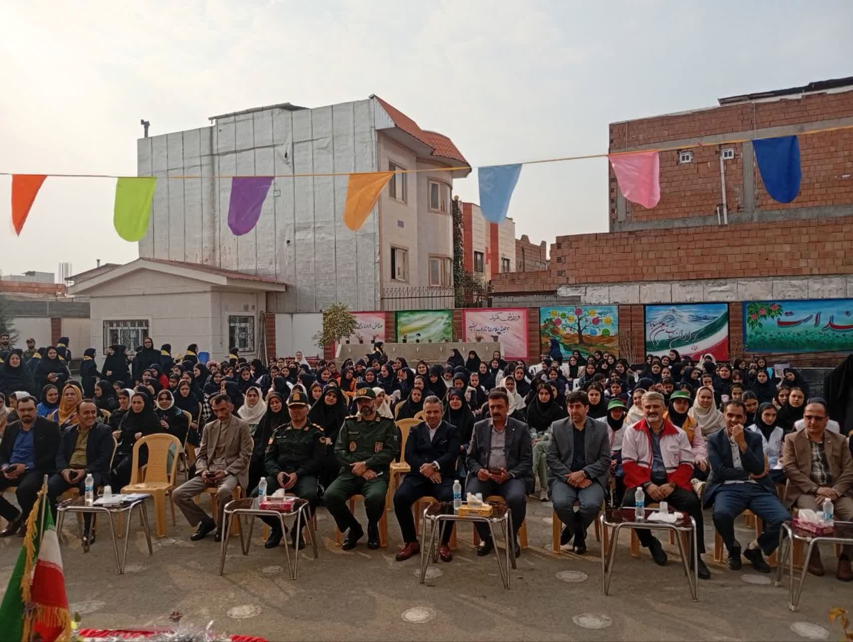 گرامیداشت هفته پدافند غیر عامل در قائمشهر