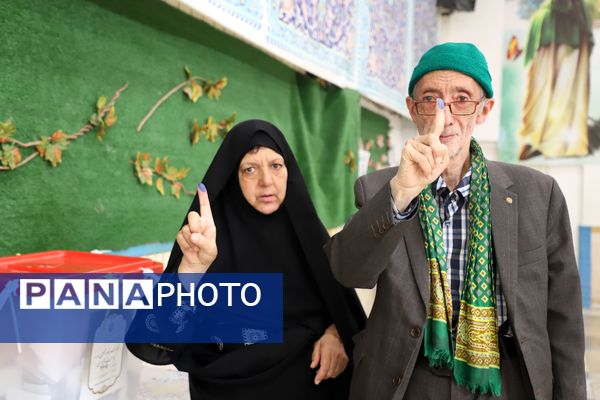 حضور پر شور مردم مشهد در چهاردهمین دوره انتخابات ریاست‌جمهوری 
