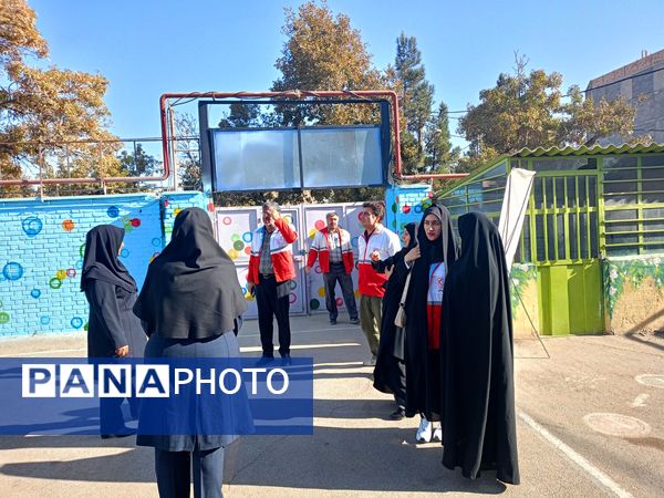  افتتاحیه پارک سلامت و آغاز به کار سفیران محیط یار  دبستان بنت الهدی صدر