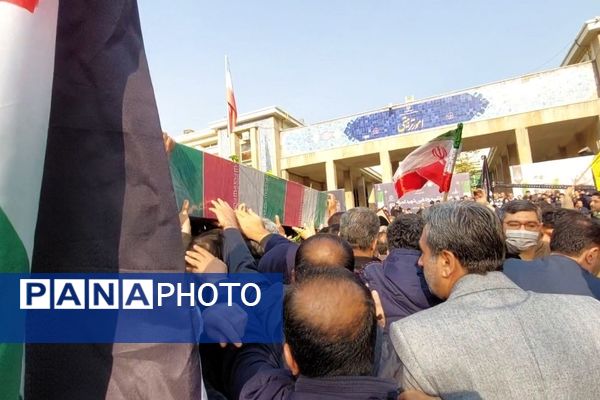 تشییع و تدفین پیکر شهید گمنام در اداره کل آموزش و پرورش شهر تهران