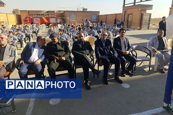 مراسم پدافند غیرعامل در دبیرستان بشارت بهارستاندو