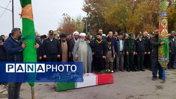 تدفین شهید گمنام در پارک مهر نیشابور 