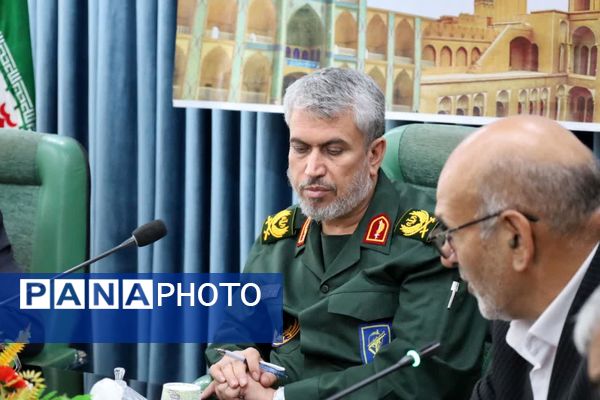 دیدار مدیرکل آموزش و پرورش استان یزد با فرمانده سپاه الغدیر 