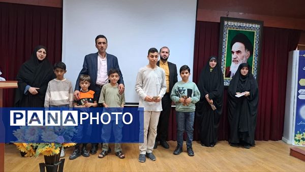 تجلیل از نخبگان قرآنی در نکا