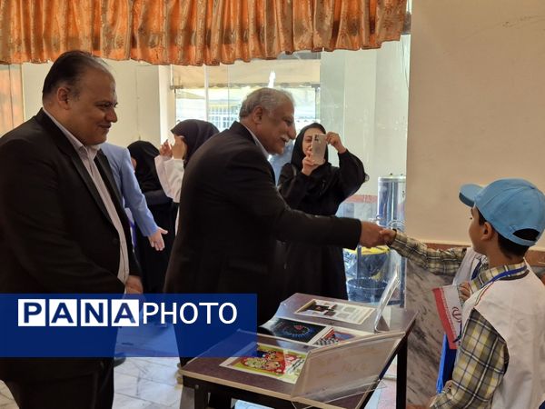 افتتاحیه برنامه «سفیران سلامت دانش‌آموزی» در ناحیه سه