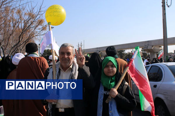 راهپیمایی 22 بهمن در قم -3 