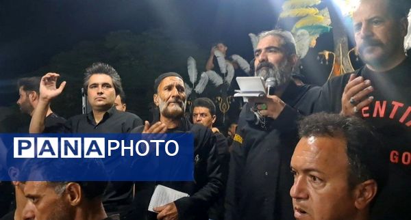 مراسم پرشور زنجیر زنی حسینیه حسینی روستای رزق آباد کاشمر