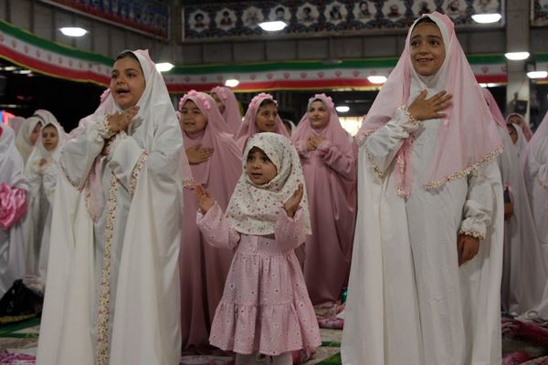 جشن تکلیف فرصتی برای تقویت فرهنگ نماز و بندگی در مدارس است