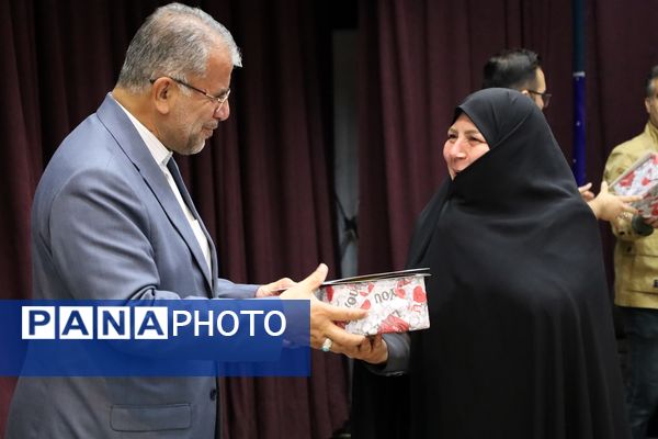 مراسم هفته پیوند اولیا و‌ مربیان در آذربایجان غربی