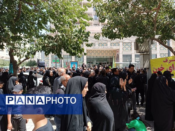مراسم پیاده‌روی جاماندگان اربعین در مشهد