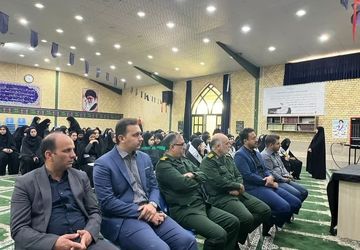 اعزام دانش‌آموزان دختر زرقان به راهیان نور