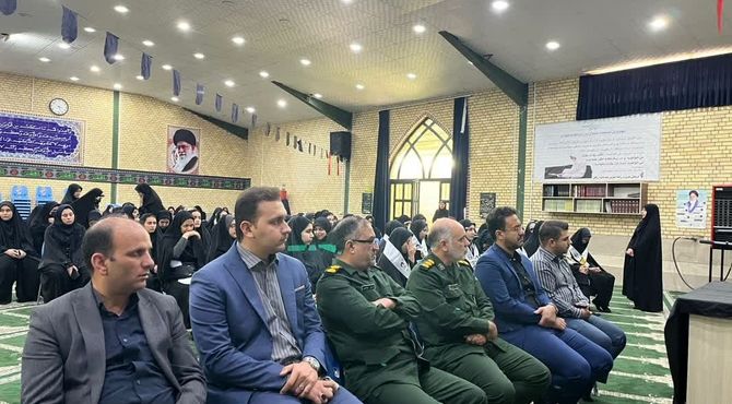 اعزام دانش‌آموزان دختر زرقان به راهیان نور