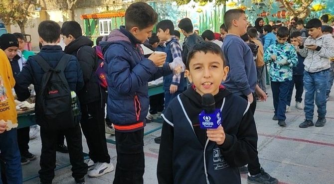 روایت خبرنگار پانا از حال و هوای دانش آموزان در بازارچه دانش آموزی مدرسه شهدای فرهنگی شیروان