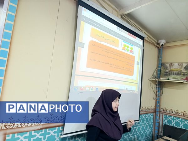 جلسه آموزش خانواده در دبیرستان میرزا جعفر سروقد مشهد مقدس 