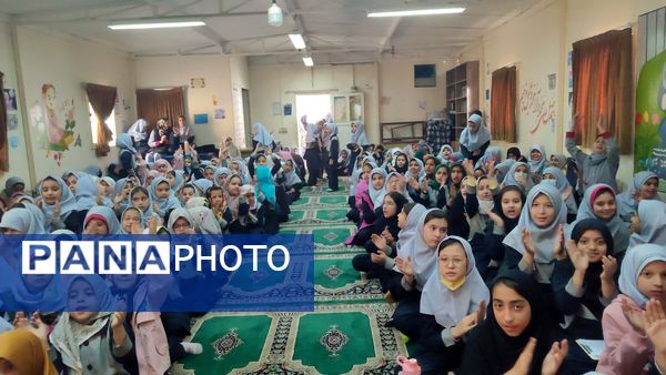 جشن ولادت حضرت علی( ع) و روز پدر در دبستان شاهد حاج تقی آقا بزرگ ناحیه یک مشهد