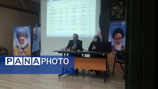 اولین جلسه انجمن اولیا و مربیان دبیرستان فرزانگان ۵ مشهد
