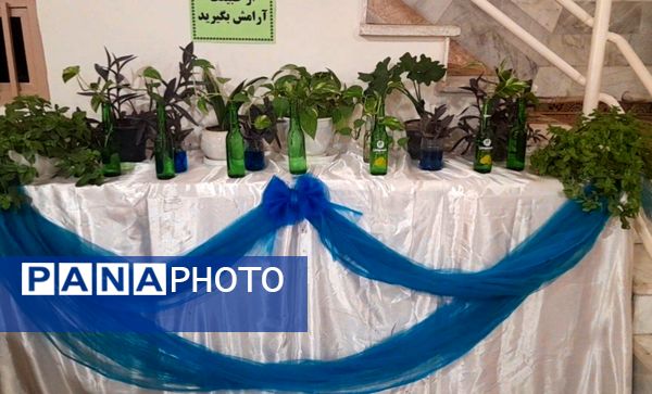 نواختن زنگ هفته سلامت روان در دبیرستان حضرت معصومه (س) شهرستان فیروزه