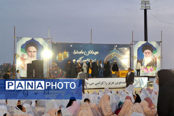 مهمانان ماه خدا اجتماع بزرگ دانش‌آموزان بوشهری 