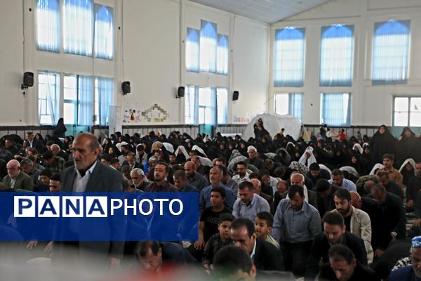 استقبال باشکوه مردم لنده از شهدای گمنام