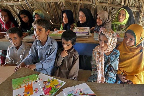 ارائه خدمات اموزشی به ۷۸۰ دانش اموز عشایری در استان همدان صورت گرفت