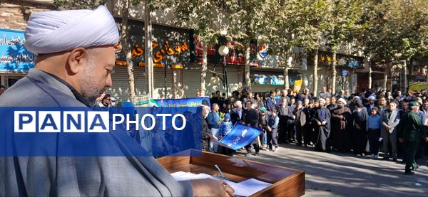 حضور پرشور مردم در راهپیمایی ۱۳ آبان طرقبه