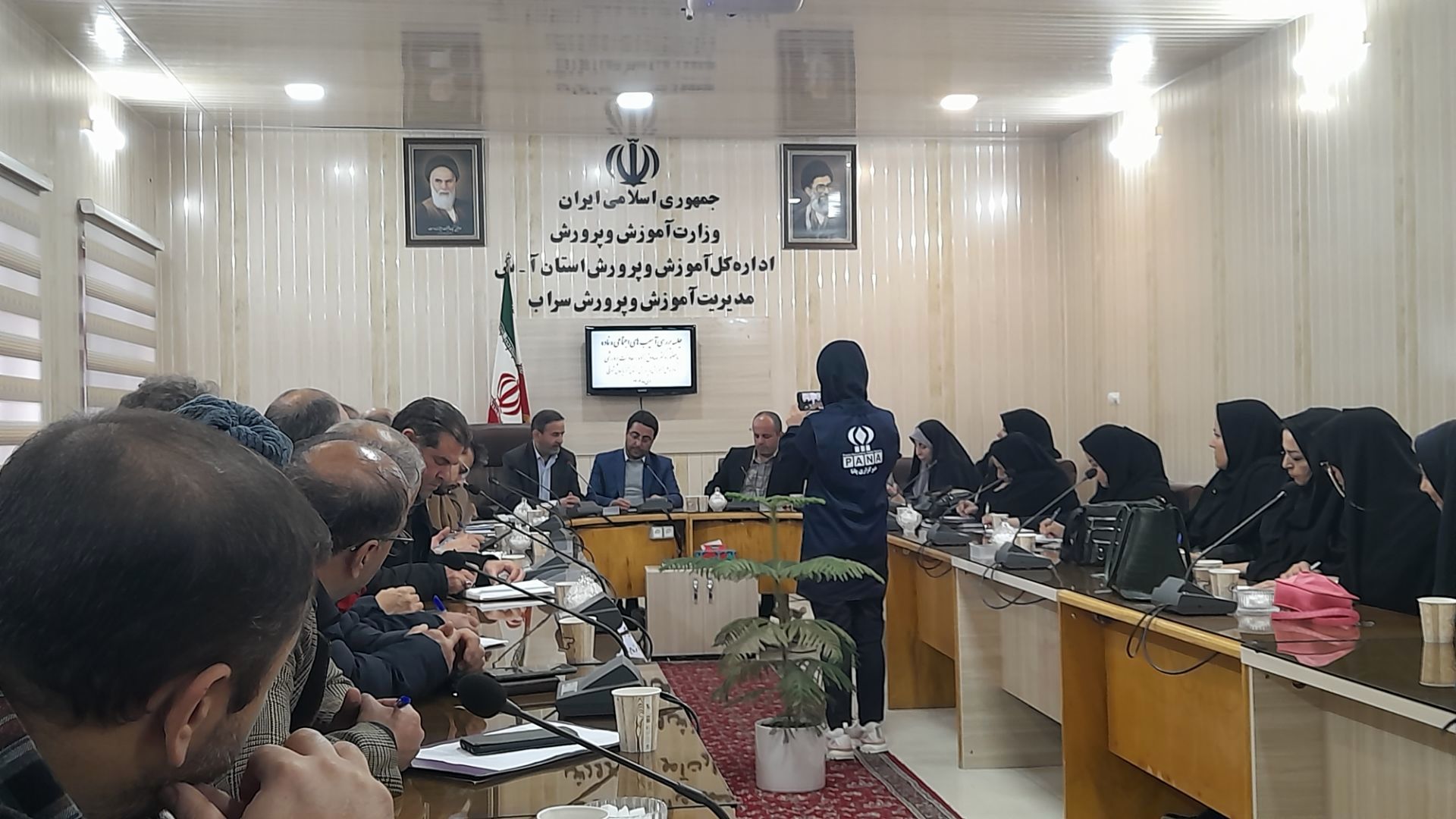 نشست مشترک معاونت پرورشی و فرهنگی آذربایجان شرقی با مدیران مدارس سراب 