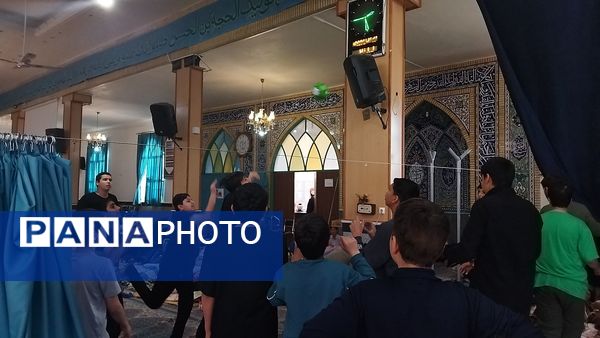  تفریح و مطالعه در دل اعتکاف