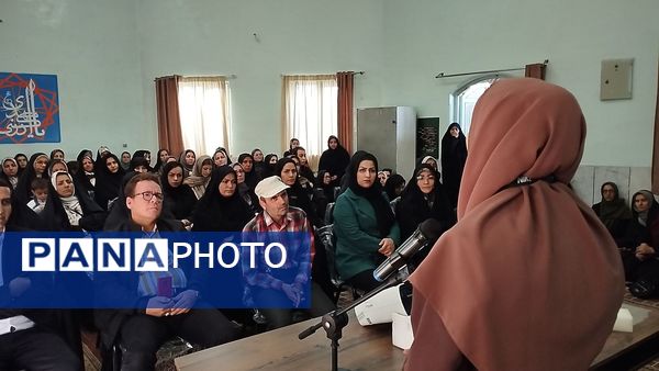 جلسه انجمن و اولیا در هنرستان کاردانش حافظ 