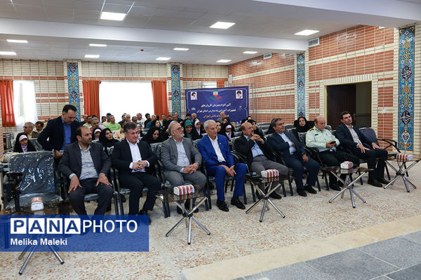 ارسال همزمان تجهیزات مدارس و هنرستان های استان تهران 