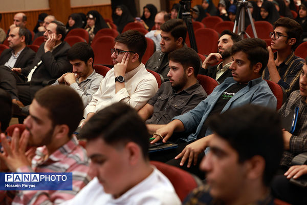 افتتاحیه پانزدهمین کنگره اتحادیه انجمن‌های اسلامی دانش‌آموزان با محوریت «پیوند دین و دانش»