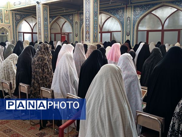 نماز جمعه شهر بن با حضور خانواده بزرگ آموزش و پرورش 