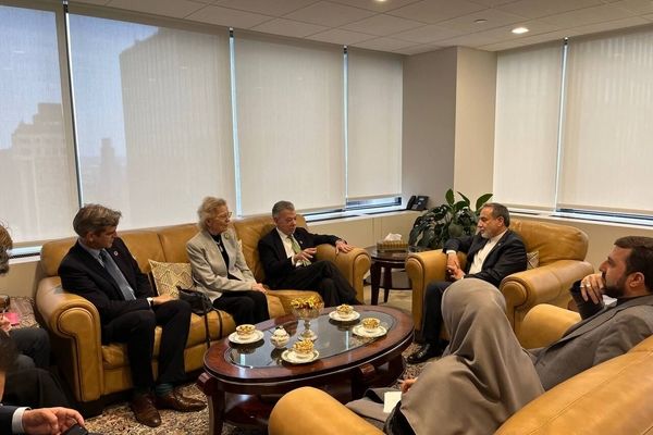 دیدار گروه الدرز با وزیر خارجه جمهوری اسلامی ایران