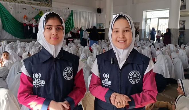 جشن ولادت حضرت علی (ع) در دبستان دخترانه سیدکاظم حسینی یزد برگزار شد 