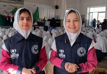 جشن ولادت حضرت علی (ع) در دبستان دخترانه سیدکاظم حسینی یزد برگزار شد 