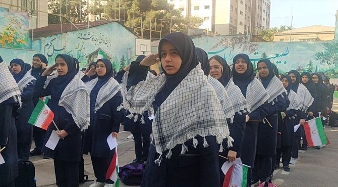 طلوع مهر در آسمان دبیرستان شاهد تکتم