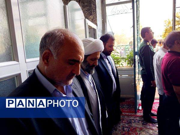 نماز جمعه ای هزاران نفری با حضور حماسی مردم کاشمر