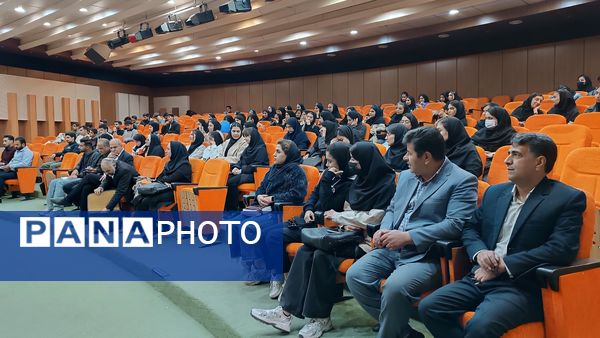 برگزاری محفل شعر در دانشگاه یاسوج