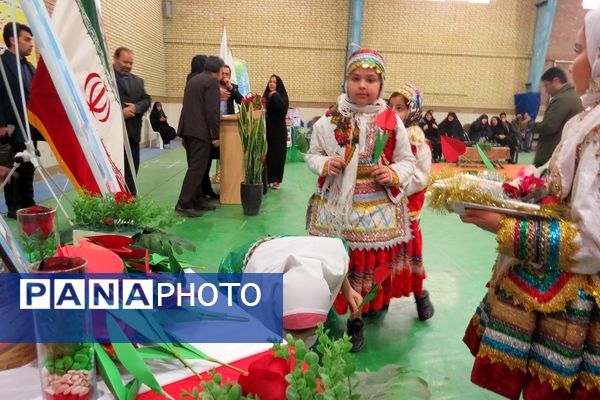 آیین برگزاری زنگ سپاس معلم در مدرسه خانکلابی بجنورد