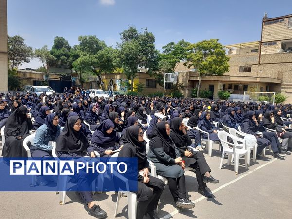 مراسم شهادت سیدالشهدای خدمت در هنرستان فنی‌وحرفه‌ای بدیع مشهد 