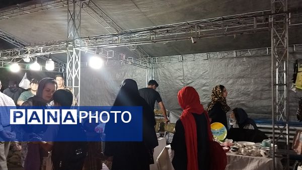 بازارچه اقتصاد مقاومتی صنایع دستی و مشاغل خانگی در نیشابور 