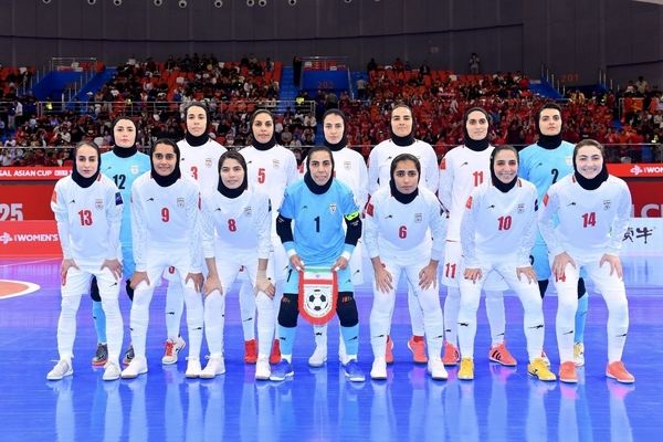 کلمبیا، نیوزیلند و لهستان  در گروه بانوان فوتسالیست ایران