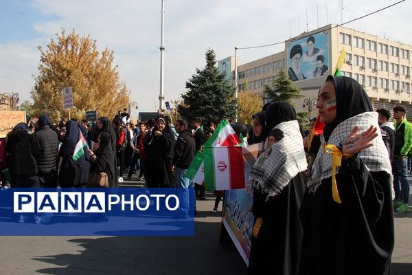 راهپیمایی 13 آبان در ارومیه