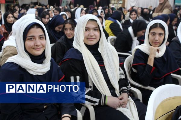 برگزاری مراسم ولادت حضرت فاطمه زهرا (س) در بهارستان‌دو با حضور پرشور خانواده ها