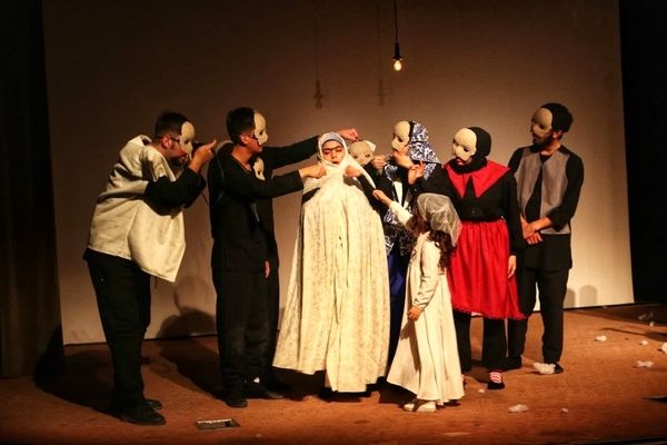 آغاز اجرای نمایش «مجلس پنبه‌زنی» در تالار شهید آوینی قم
