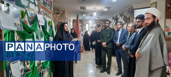 افتتاح سیزدهمین دوره نمایشگاه مدرسه انقلاب دبیرستان هفده شهریور شهرستان فیروزکوه