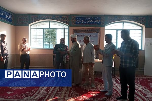 برگزاری انتخابات انجمن اولیا و مربیان با حضور امام‌جمعه در دبیرستان عابدینی خرم صفادشت ملارد