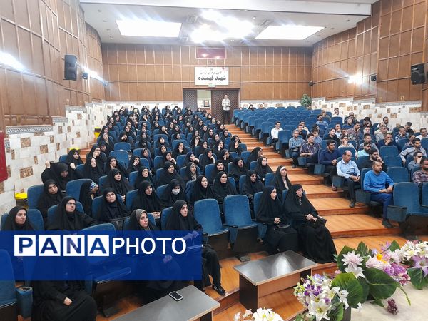 برگزاری دوره  دانش افزایی مربیان پرورشی و مشاوران جدیدالورود استان البرز